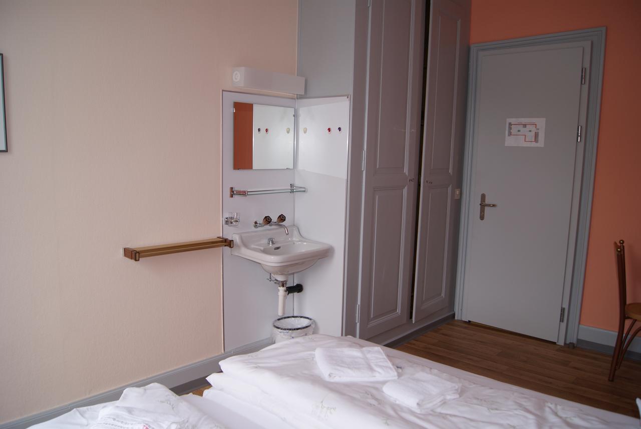 Hotel Schlosspintli シュピーツ エクステリア 写真